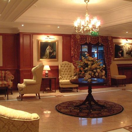 Barn Hotel London Ruislip Inreriör bild